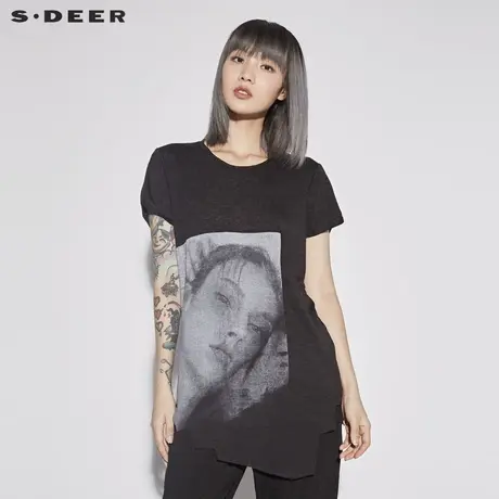 sdeer 圣迪奥 女装时尚休闲人物印花不规则摆短袖T恤S18280166图片