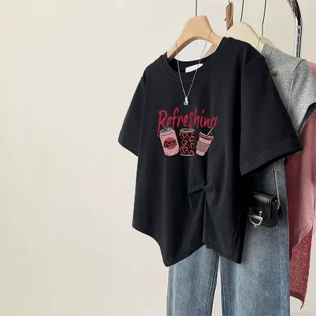 胖mm大码正肩t恤女欧货下摆不规则设计感修身短袖夏ins潮印花上衣图片