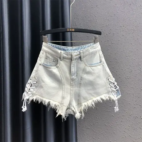 网红ins时尚女绑带牛仔短裤2025夏季新款个性毛边高腰阔腿裤热裤图片