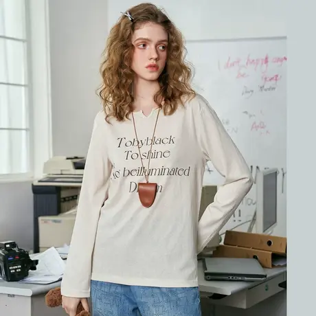 a02设计感内搭印花长袖上衣2025春季显瘦休闲女式T恤图片