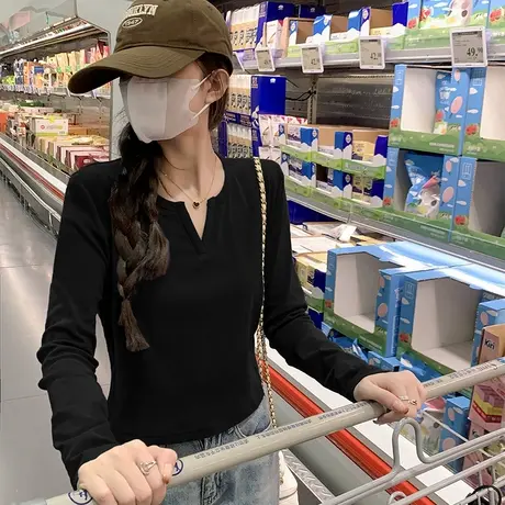 KWV真维斯正肩长袖t恤女2025新款春秋显瘦修身v领内搭打底衫上衣商品大图