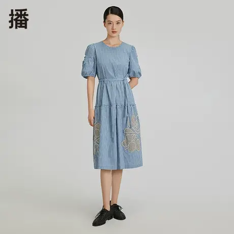 播2023春季新款简约可爱风泡泡袖收腰小格纹连衣裙女DDP2LD4368商品大图