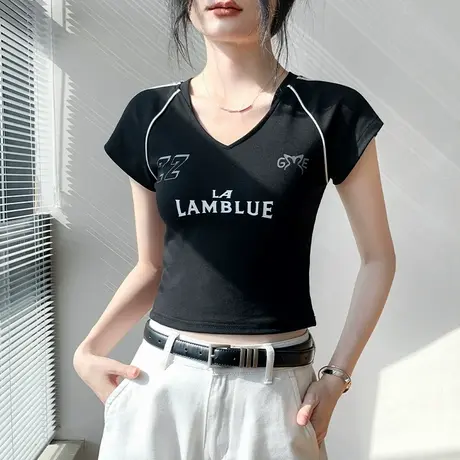 歌倍尚拼色V领擦肩短袖T恤女字母印花修身显瘦别致短款小个子上衣图片
