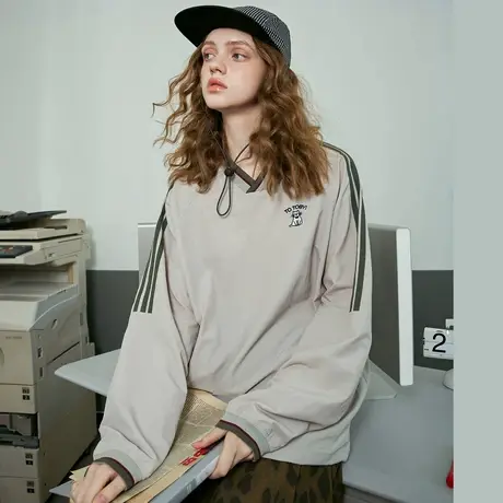 a02美式复古户外运动风长袖上衣2025春季新款休闲女式卫衣商品大图