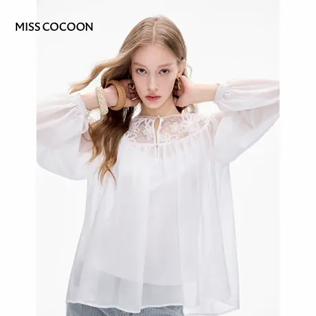 MISSCOCOON可可尼白色雪纺衫女2025秋季新款宽松镂空盘花蕾丝上衣商品大图