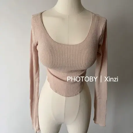 现货！韩国东大门东大门性感大圆领螺纹针织长袖T恤图片