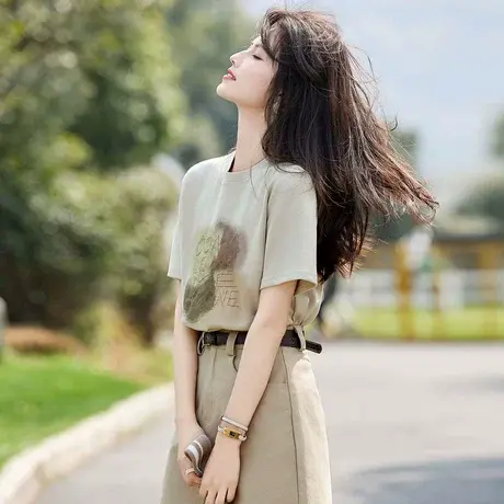 时尚气质短袖2025年夏季新款女休闲简约百搭通勤减龄个性T上衣商品大图