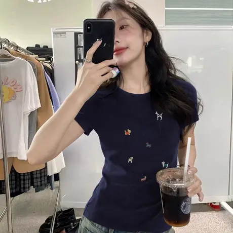 胖mm短袖T恤女大码微胖减龄小衫多巴胺内搭chic上衣甜辣ins潮短款商品大图