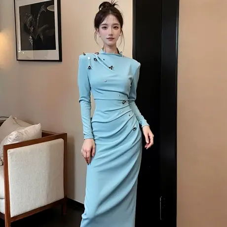 高定轻奢名媛风显瘦包臀连衣裙秋冬褶皱修身设计感小众超好看长裙商品大图