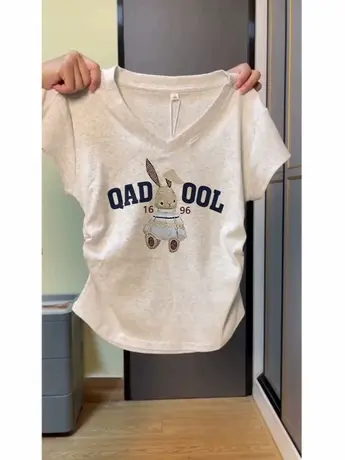 上衣2024新款女夏季慵懒休闲风V领大码T恤小个子ins洋气收腰短袖图片