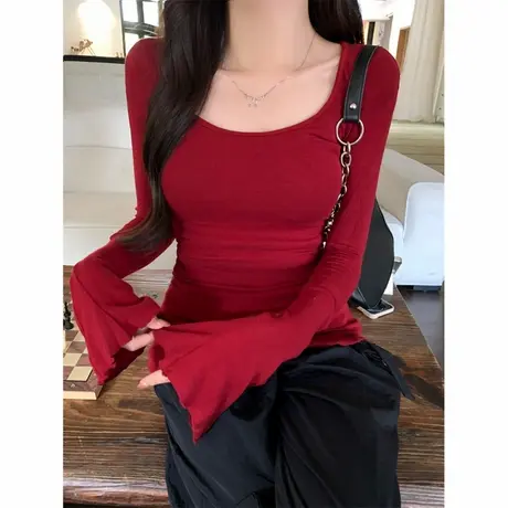 甜辣妹纯欲风U领露锁骨长袖T恤女秋季修身韩版洋气喇叭袖上衣体恤图片