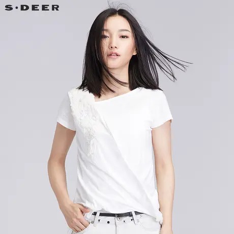 sdeer圣迪奥女装夏装手工绣花垂褶设计感V领白色短袖T恤S16280103图片