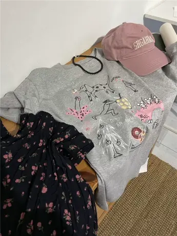 趣味手绘涂鸦印花休闲减龄t恤女2024夏季新款宽松圆领短袖上衣潮商品大图