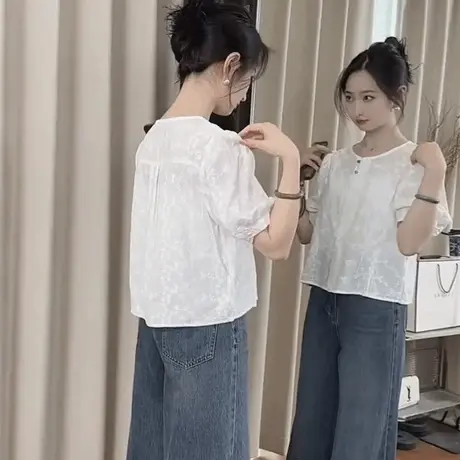 刺绣圆领短袖衬衫女夏季新款小个子休闲显瘦文艺别致漂亮小衫上衣商品大图