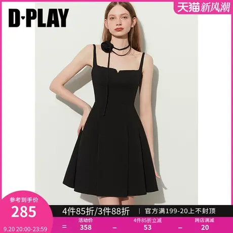 DPLAY赫本风小黑裙U领立体玫瑰花收腰吊带百褶连衣裙商品大图