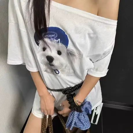 韩国东大门夏季新款宽松中长款卡通狗狗露肩斜肩短袖T恤女配腰带商品大图