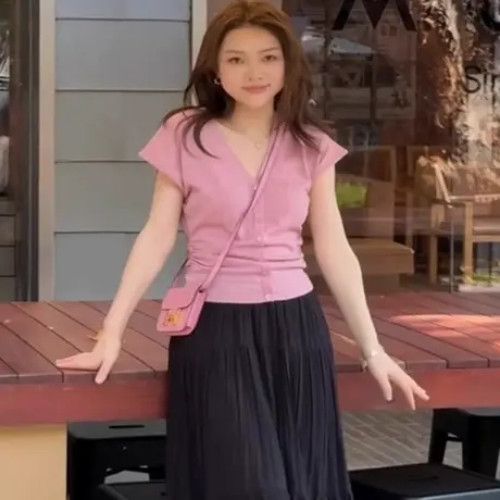 v领冰丝针织开衫短袖t恤女夏季设计感超好看独特漂亮掐腰的小上衣图片