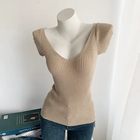 气质修身深V领显身材飞飞袖显瘦短袖针织衫T恤女图片