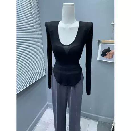 韩国ins爆款~时尚洋气辣妹U领长袖T恤女紧身性感内搭打底衫上衣薄图片