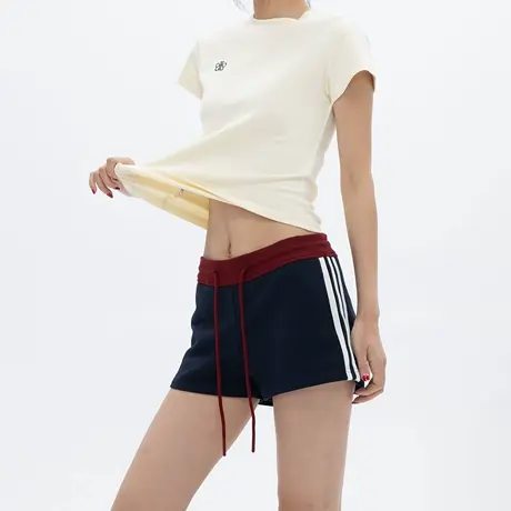 美式复古撞色侧边条纹运动短裤女夏季修身显瘦设计感休闲辣妹热裤商品大图