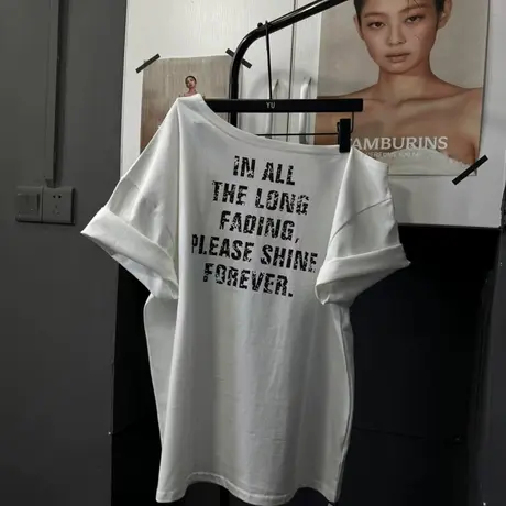 韩国东大门夏季款时尚一字肩百搭圆领斜肩字母印花短袖t恤女上衣商品大图