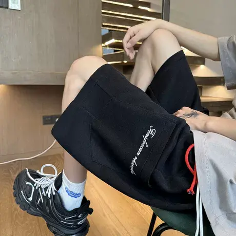 2025夏季新款大口袋刺绣短裤男美式高街宽松情侣运动五分休闲卫裤图片