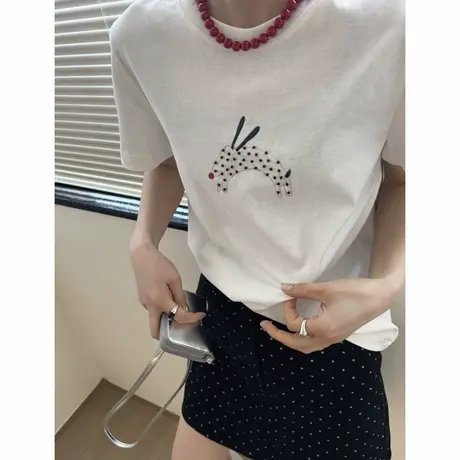韩版卡通斑点小狗刺绣印花钉珠白色短袖t恤女夏圆领宽松体恤上衣商品大图