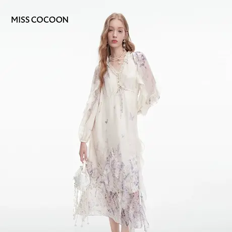 MISSCOCOON可可尼长袖印花裙子2025秋季新款荷叶边宽松V领连衣裙图片