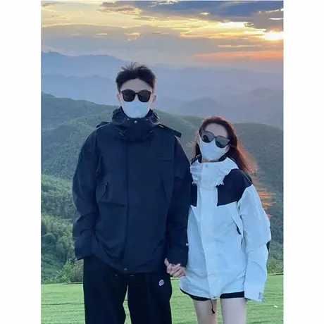 冲锋衣女秋冬季户外郊游三合一可拆卸防风防水登山服外套男夹克潮图片