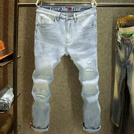 浅蓝色破洞九分牛仔裤男时尚刺绣修身小脚裤2025新款潮流百搭裤子商品大图