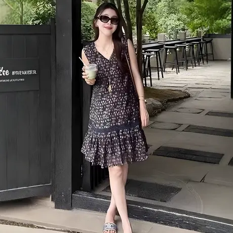 韩系设计感碎花无袖连衣裙女2025夏季新款宽松显瘦百搭背心短裙潮商品大图
