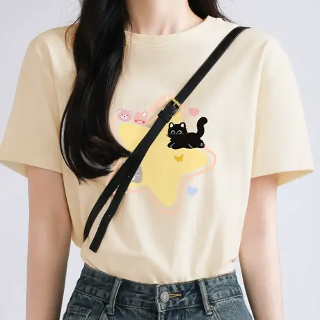 KWV真维斯杏色短袖t恤女2025夏独特超好看单穿上衣宽松独特印花商品大图