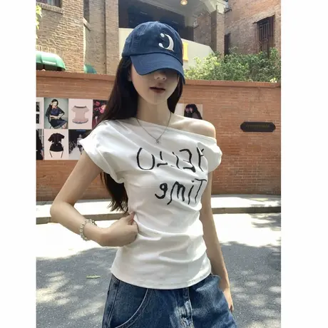 美式甜辣白色斜肩扭结短袖t恤女夏季韩系修身字母印花设计感上衣商品大图