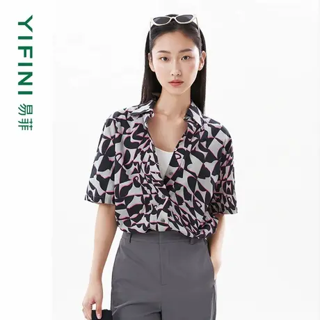 [专柜同款]Yifini/易菲扭曲印花翻领五分袖短款衬衫夏装新款商品大图