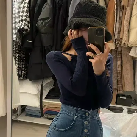 2022春季新款韩版小众设计感心机打底衫早秋长袖螺纹棉女气质上衣图片