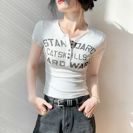 歌倍尚莱赛尔纽扣设计感小众圆领短袖T恤女修身凉感字母印花上衣图片