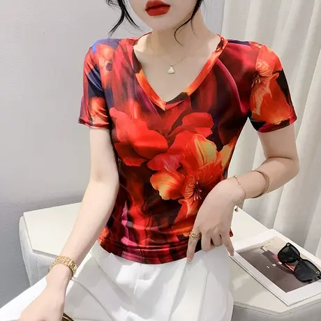 时尚印花短袖T恤女2024夏季新款性感V领网纱小衫别致气质修身上衣商品大图