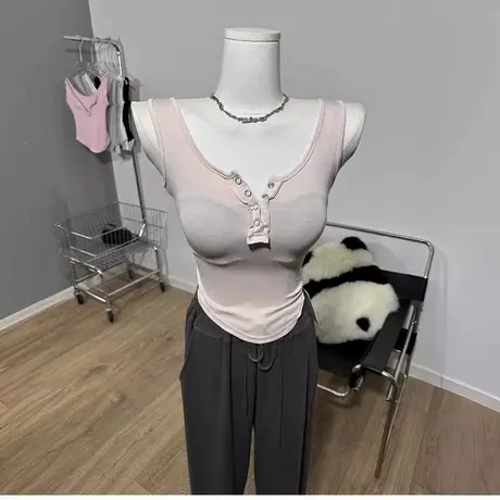 韩系穿搭～ 扣子吊带背心薄款微透打底衫内搭上衣夏季女装图片