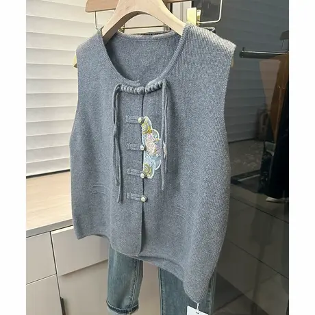 针织马甲背心女2025年春装新款圆领新中式刺绣洋气马夹开衫上衣图片