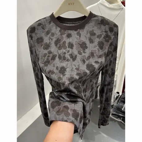 2024年早秋新款轻薄款印花圆领长袖T恤女小衫内搭垫肩打底衫上衣图片