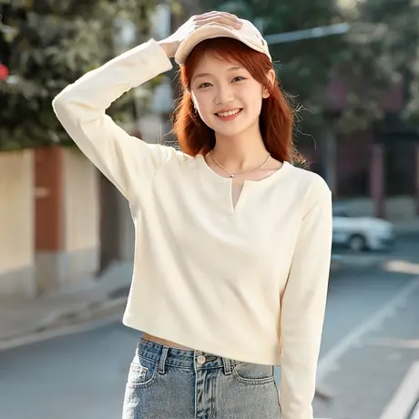 KWV真维斯正肩长袖t恤2025新款女春秋季v领显瘦修身短款内搭上衣图片