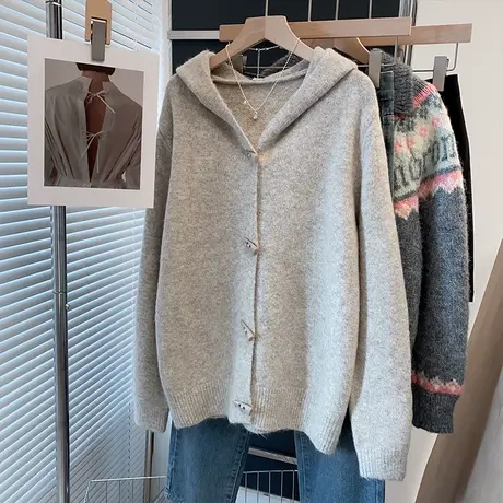 连帽牛角扣毛衣外套女2025春秋冬新款宽松慵懒风外穿加厚针织开衫商品大图