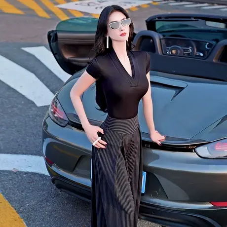 VJE醋酸系列夏季黑色V领短袖T恤2025新款时尚气质修身显瘦上衣商品大图