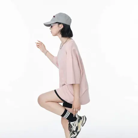 美式潮牌粉色圆领宽松纯棉短袖T恤女夏季新款休闲情侣款半袖上衣图片