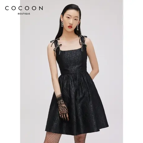 COCOON商场同款时尚裙子2023春新款女性感气质短款方领吊带连衣裙商品大图