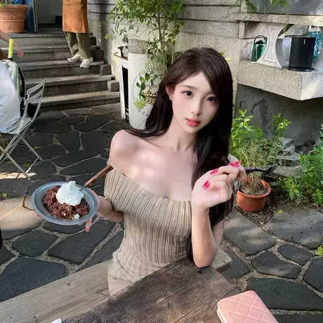 现货韩国东大门一字肩短袖针织衫纯欲风辣妹杏色修身显瘦露肩上衣图片