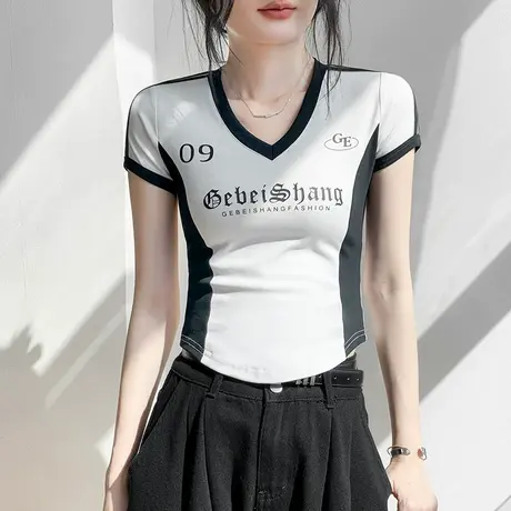 美式拼色V领短袖t恤女辣妹风设计感小众修身显瘦字母印花内搭上衣图片