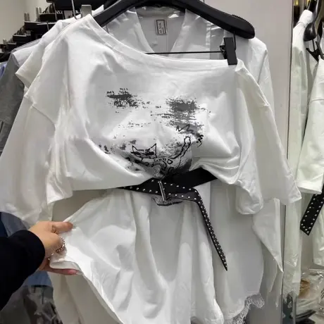 韩国东大门夏季新款卡通猫咪斜领露肩短袖T恤女辣妹设计感上衣潮商品大图