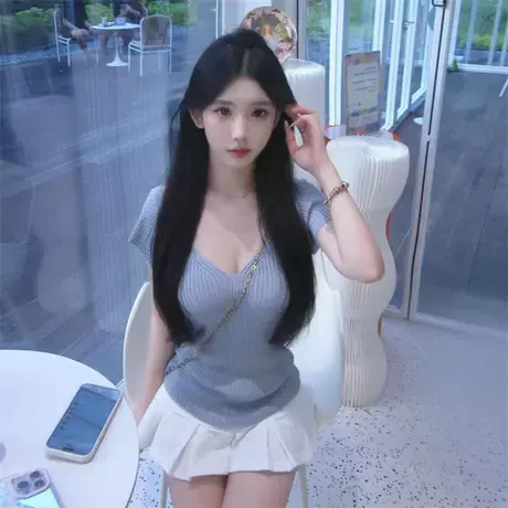 显白气质雾蓝色前后V领短袖针织衫修身打底衫上衣女春夏新款图片