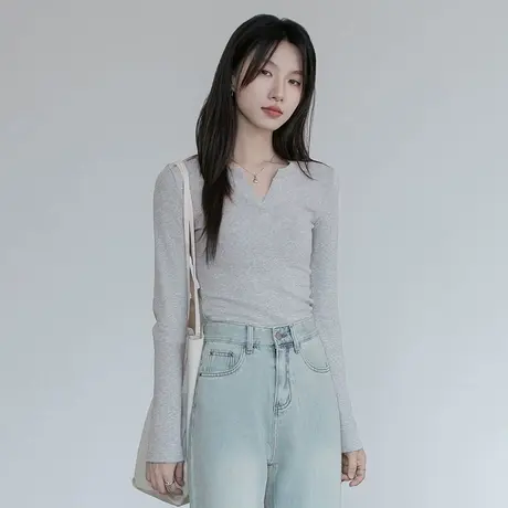 KV真维斯小v领长袖t恤女2025春秋新款正肩百搭紧身内搭打底衫上衣商品大图